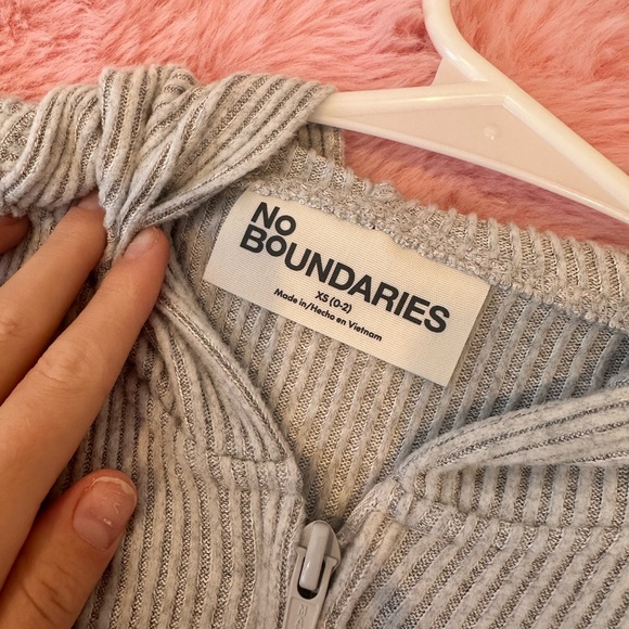 No Boundaries Light Gray Ribbed Set - Picture 4 of 5